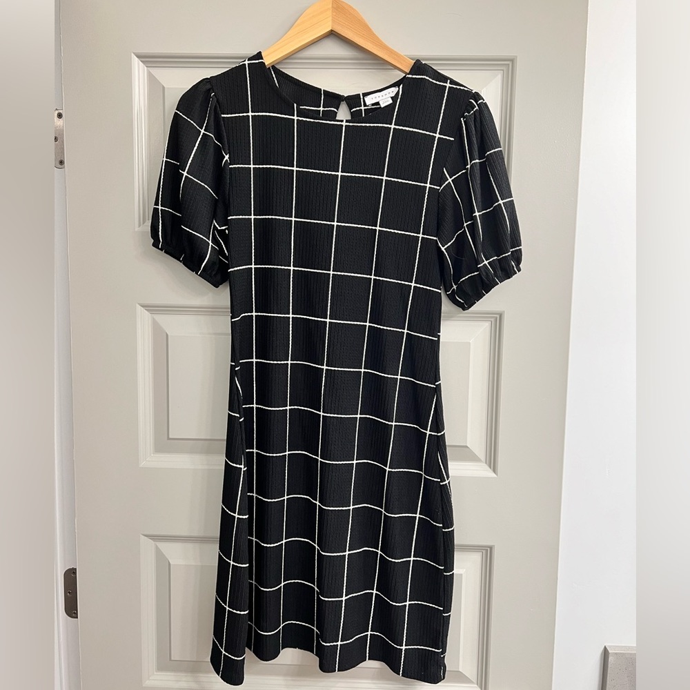 TOPSHOP - Black and White Dress